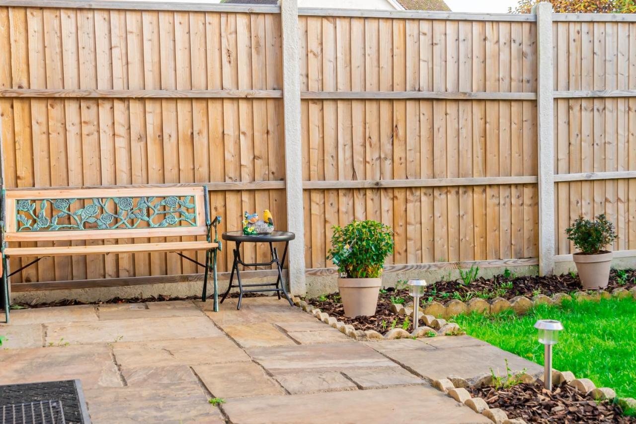 Stunning Place, Close To Windsor & Heathrow & Private Parking Burnham  Εξωτερικό φωτογραφία