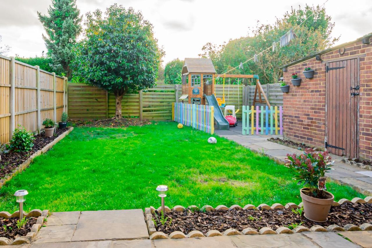Stunning Place, Close To Windsor & Heathrow & Private Parking Burnham  Εξωτερικό φωτογραφία